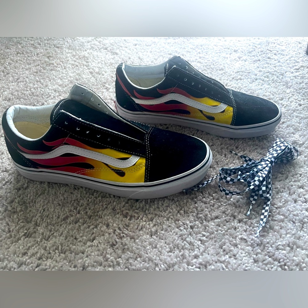 Unworn Fire Skate Old Skool Vans